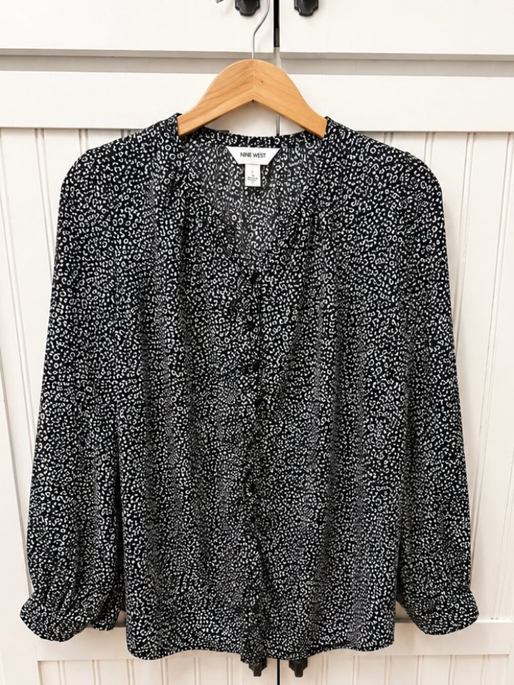 Nine West Black & White Animal Print Long Sleeve Blouse Size Large